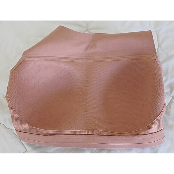 New - Chantelle Low Impact Sports Bra in color Foundation Pink, Medium - Picture 6 of 8